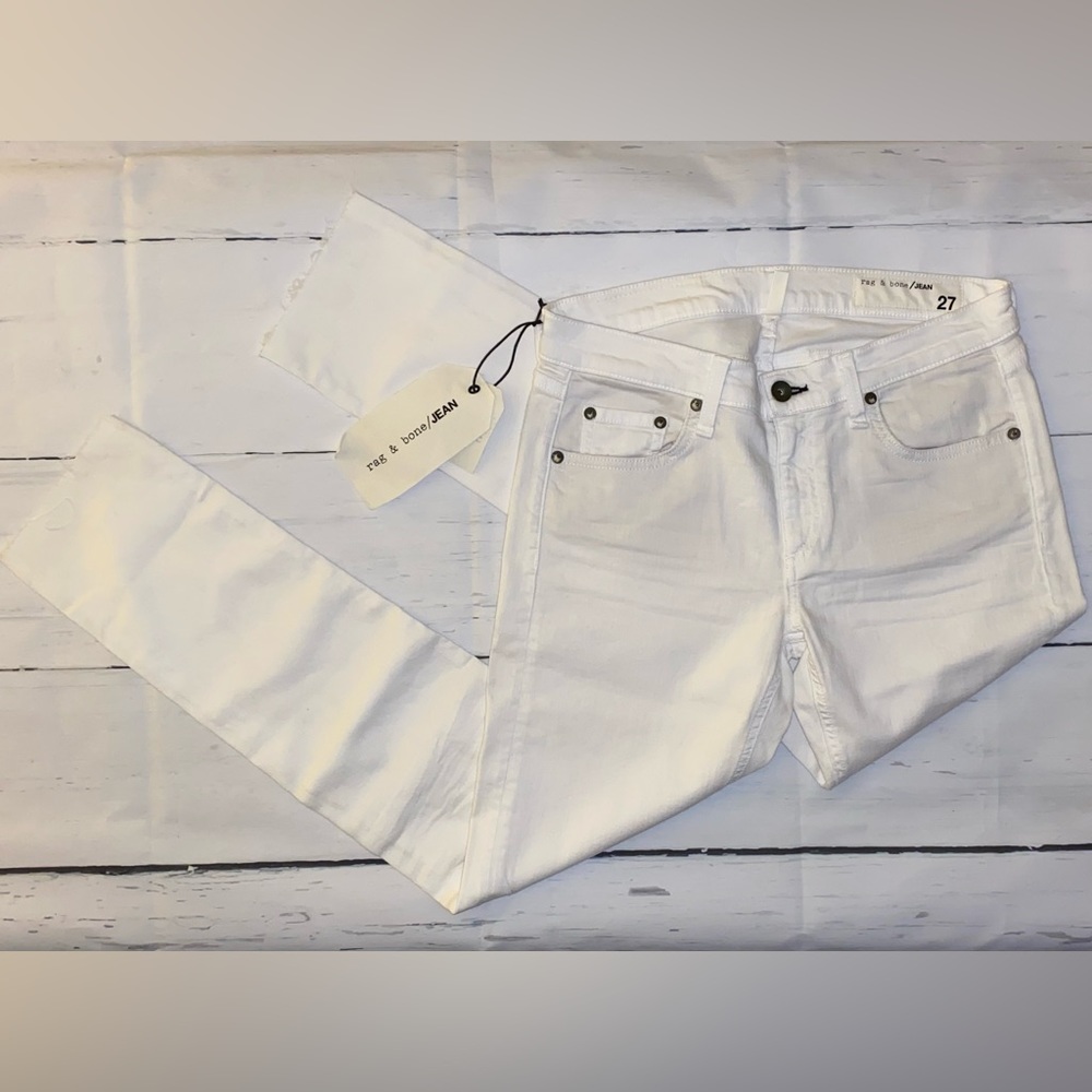 🍂🆕 Rag & Bone - Dre Distressed Capri - Size 27